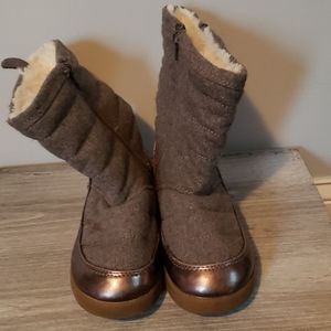 Girls boots